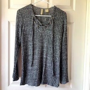 Ladies long sleeve top